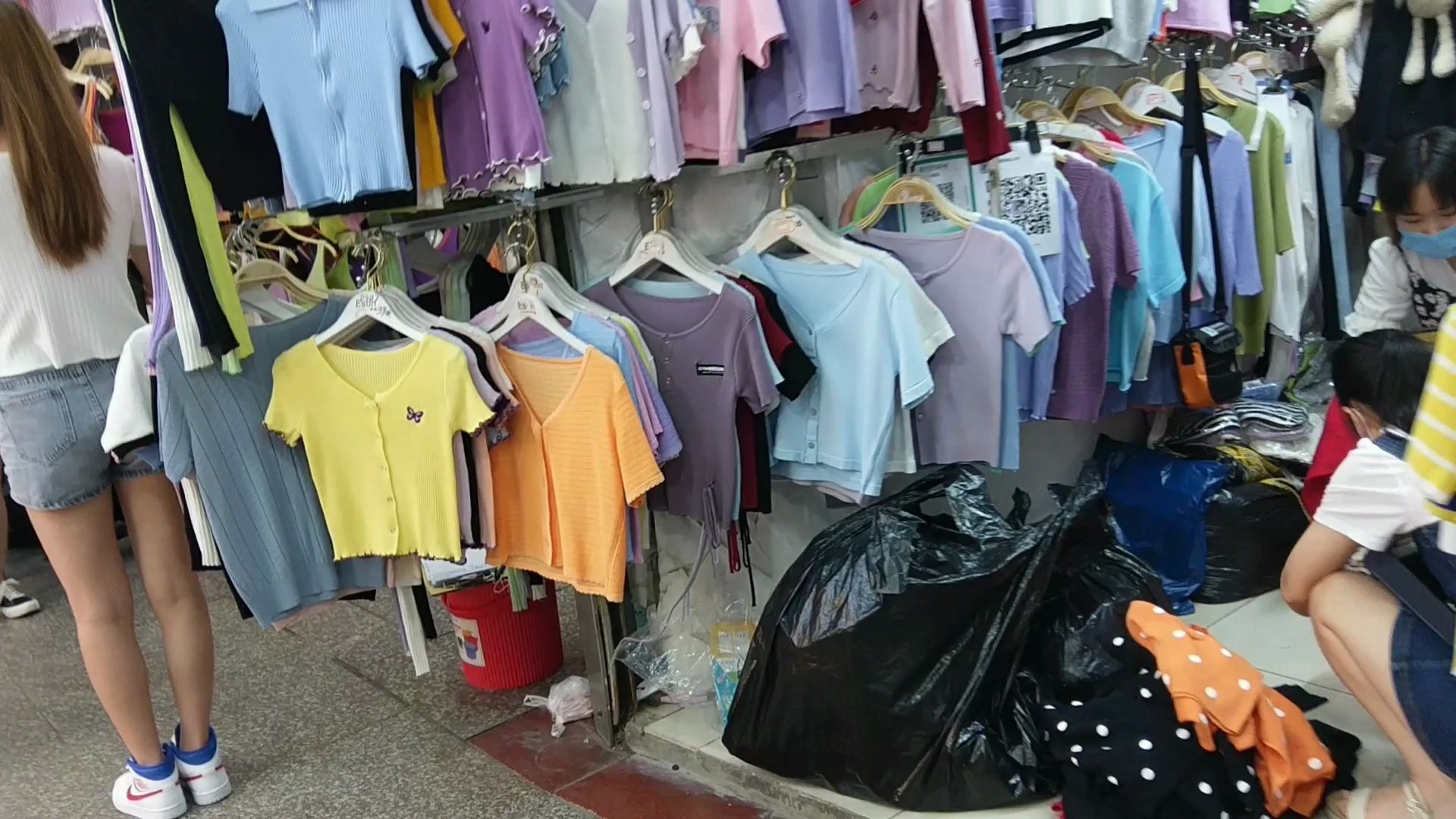 广州流花服装批发市场 全国服装产业的潮流引擎